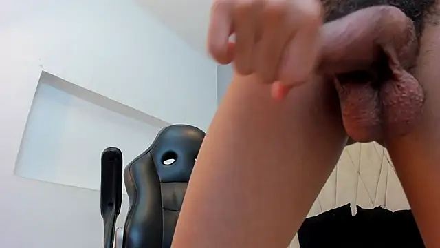 دردشة adams_bobby الجنسية المباشرة