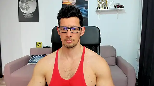 BrutusK08: онлайн-секс-чат