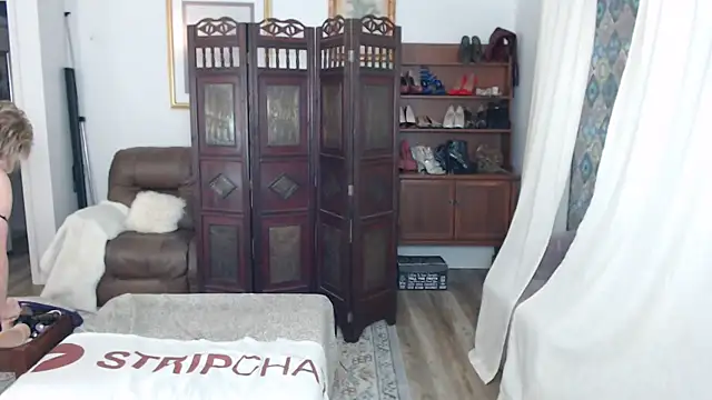 Chat XXX en directo de SindeeDix