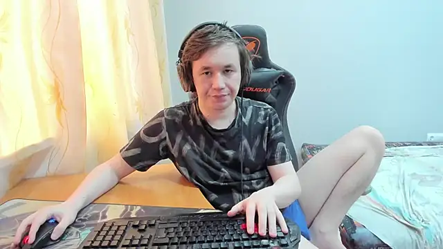 Show modela iliaskrislove na web-kameri