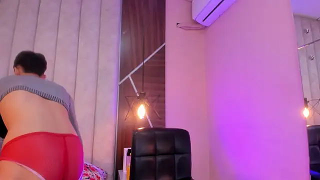 CAROLYNFOSTER: онлайн-секс-чат