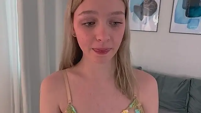 CynthiaaStone Chat XXX in diretta