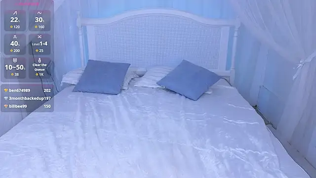 Little__Lunaa's Webcam Show