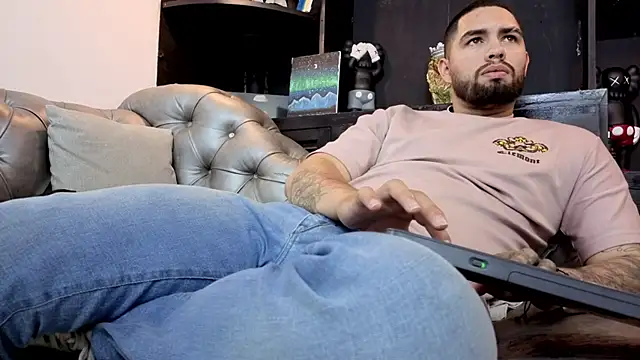 Chat +18 de matteosantos ao vivo