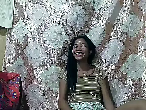 PinaySkinnyGirl live XXX chat