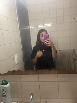 OrianaXclusive 现场XXX聊天