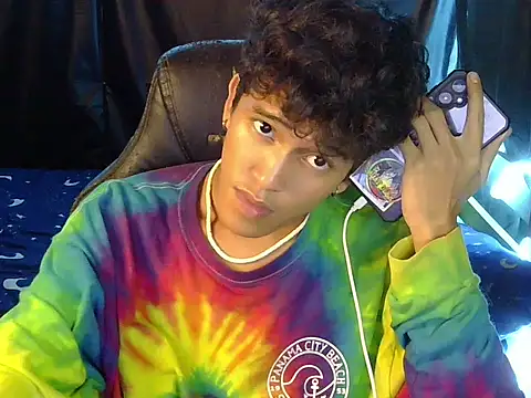 Show webcam de hugekenbigcock