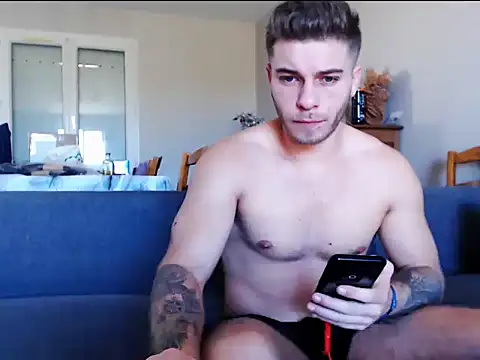 Elkafit28's Live XXX Chat