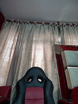 serena_willow Adlı Modelin Canlı XXX Sohbeti