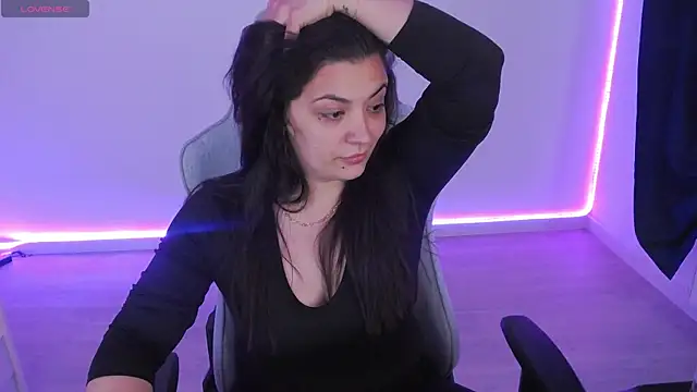 LuciaLoca 现场XXX聊天