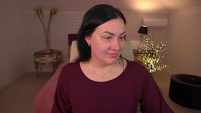 VelvetLuck Adlı Modelin Canlı XXX Sohbeti