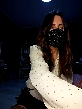 دردشة Akemi_rossi الجنسية المباشرة