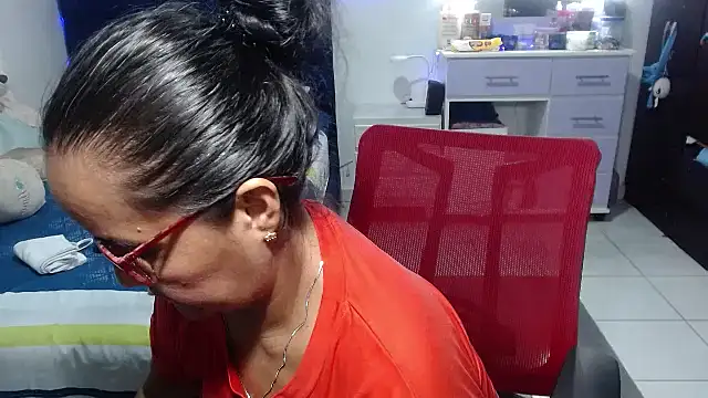 Živý XXX chat pervert_mommy_