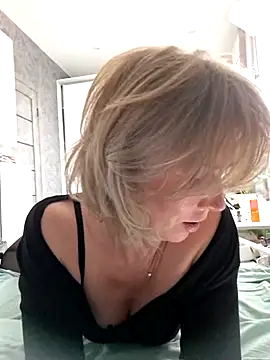 Онлайн чат XXX stellahere8