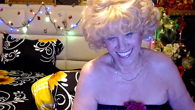 HappyWomanOn Live XXX-Chat