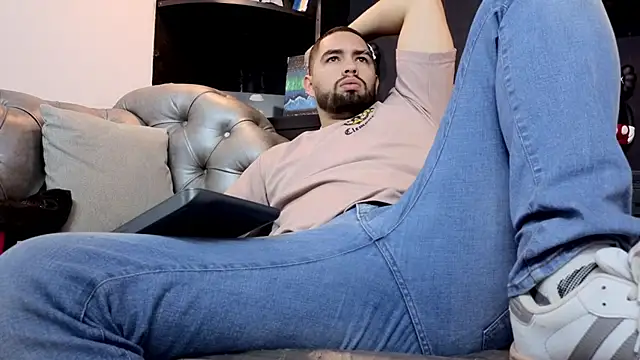 matteosantos 现场XXX聊天