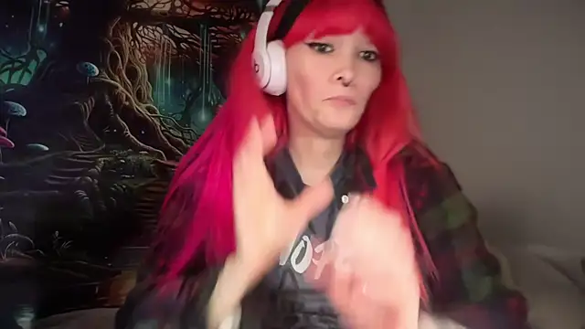 FRRANNKIE: διαδικτυακό σόου στην κάμερα