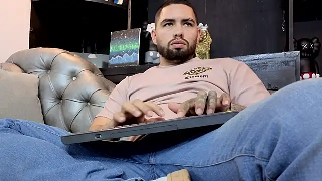 matteosantos 现场XXX聊天