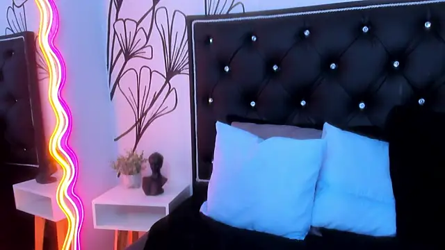 Sweet_Ariadna_'s Live XXX Chat