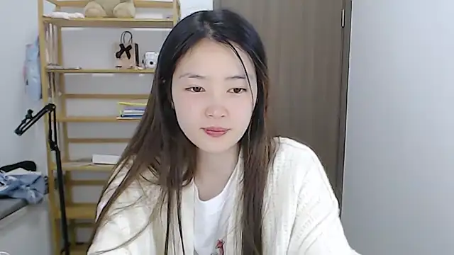 Mimi-cnbaby: онлайн-секс-чат