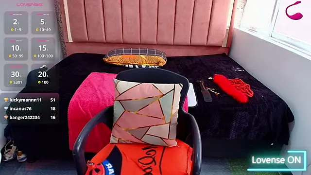 Barbara_fox__ Chat XXX in diretta