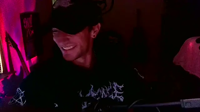 LEVIATHANX666 Show in webcam