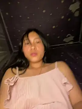 LyLyX09 Live XXX Chat