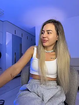 BarbieDoll13 Live XXX Chat