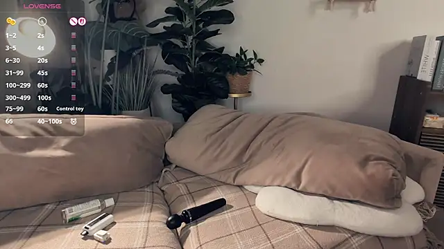 LaureMestler Chat XXX in diretta