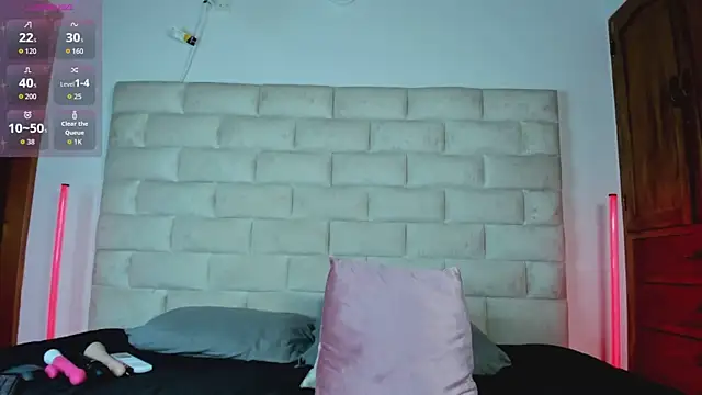 Chat XXX ao vivo de HollyGrey_