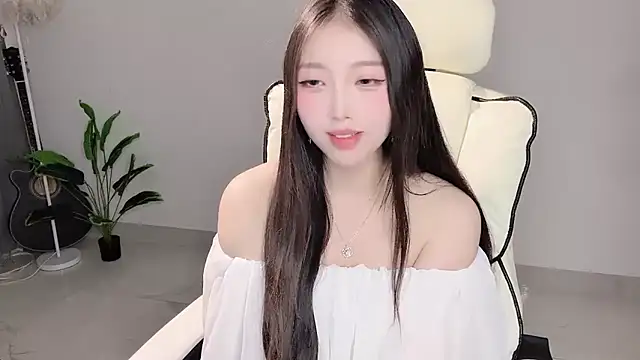 Yukiy8877's Live XXX Chat