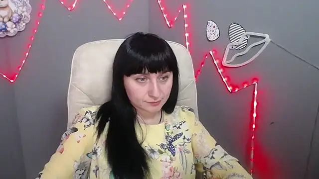 NinaFlawlees Chat XXX live