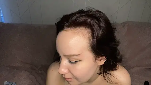 Mila_petaln Webbikameraesitys