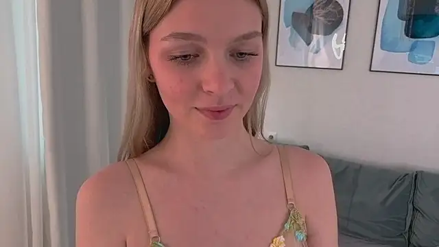 CynthiaaStone's Live XXX Chat