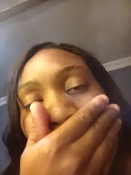 0023dojaのライブXXXチャット