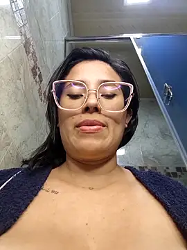 Pokazy przed kamerką – Sophie-Hot-