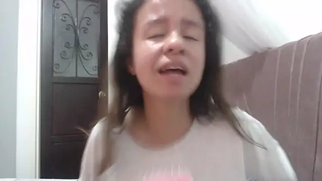 nathaly_jones_ Chat XXX in diretta