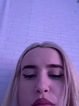 BeatrixxAndLiam Webcam show