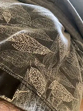 MuzzyFacing Webcam-Show