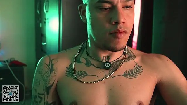 AlphaMasterXxx 在線直播表演