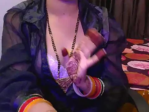 oo_yes_bhabhi Adlı Modelin Web Kamerası Şovu