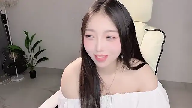 Yukiy8877 Chat XXX live