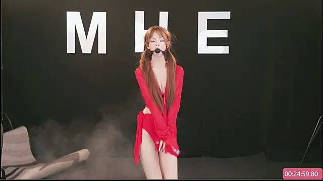 MHe-002 Adlı Modelin Canlı XXX Sohbeti