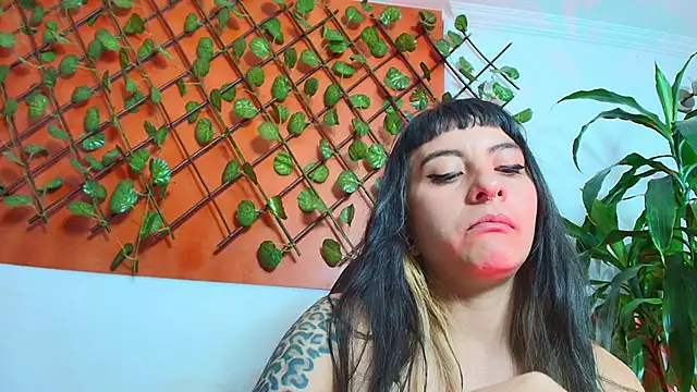 Naughty_Kittenm Chat XXX in diretta