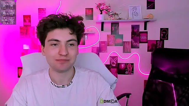 travis_wolf_n Live XXX chat