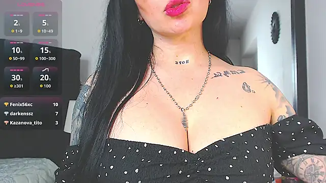 Vicky_hotmilf Chat XXX in diretta