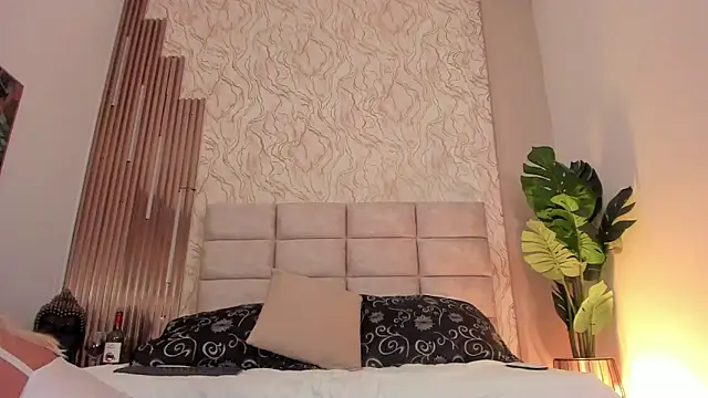 Gaia_Stone's Live XXX Chat