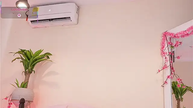 Онлайн чат XXX mili_moon_