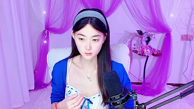 Tili-668's Live XXX Chat