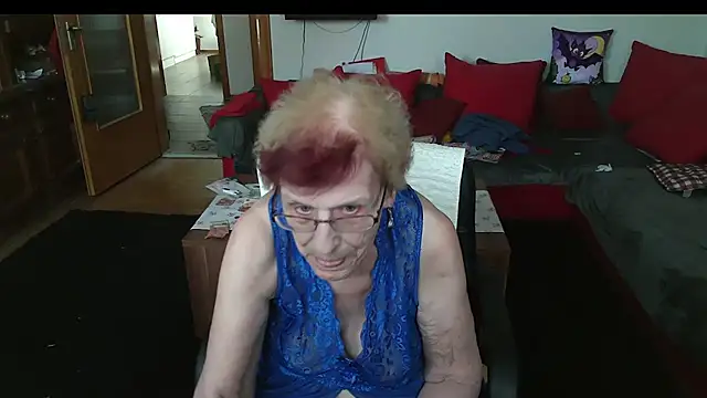 HeisseomaOriginal's Live XXX Chat